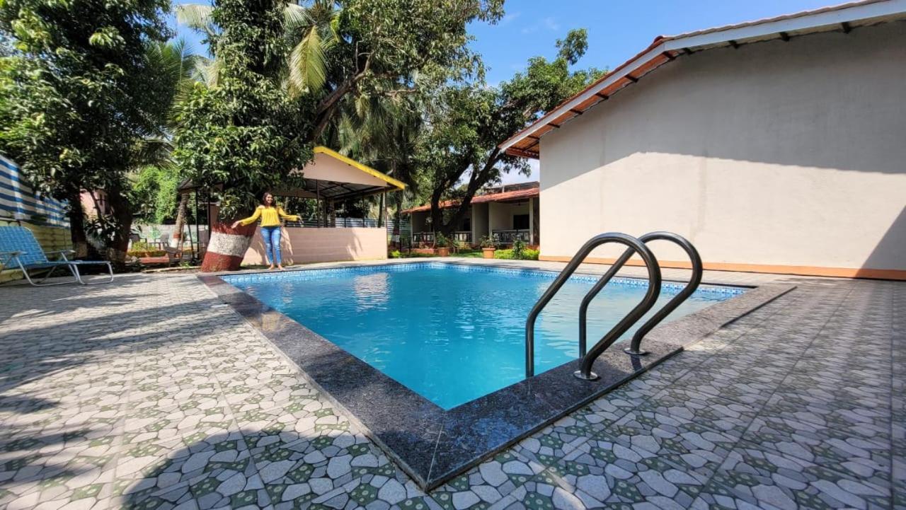 Отель Happy Holiday Alibaug Алибаг Экстерьер фото
